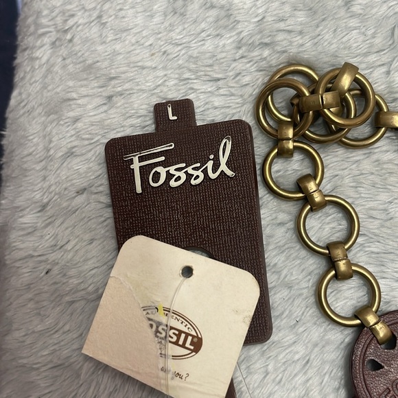 NWT Fossil Leather Medallion Belt - Picture 3 of 8